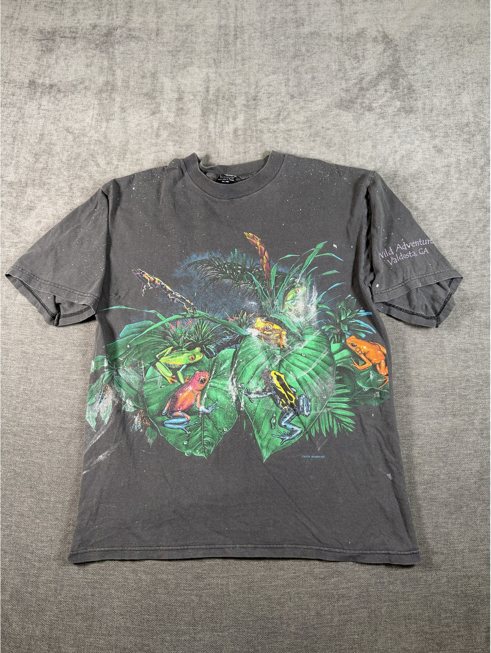Vintage Habitat Wild Adventure Valdosta GA Black Graphic T-Shirt with Frogs